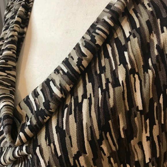 Kenneth Cole Tunic with Brown and Cream Abstract Print, Size XL - Picture 3 of 7